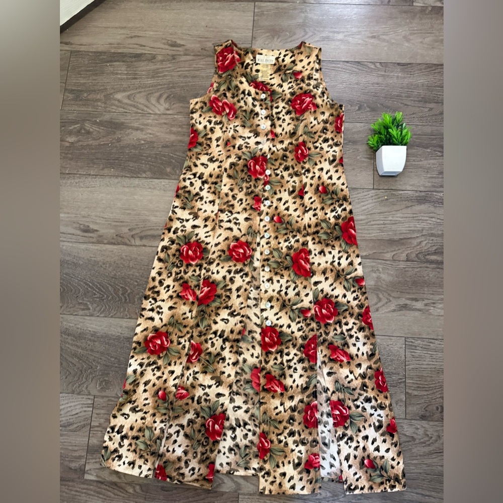 Elegant Sleeveless Leopard Print Dress with Red Floral Design